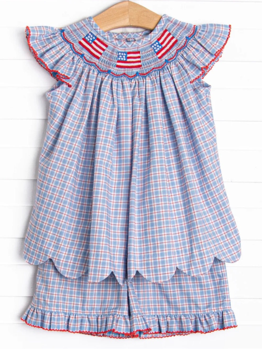 Stitchy Fish Smocked American Flag Set